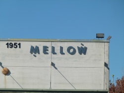 p2370381