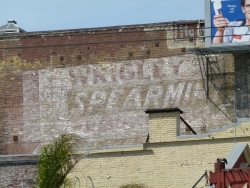 p2070198