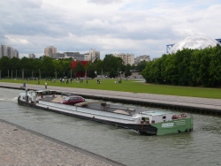 p1000563