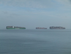 p2370543